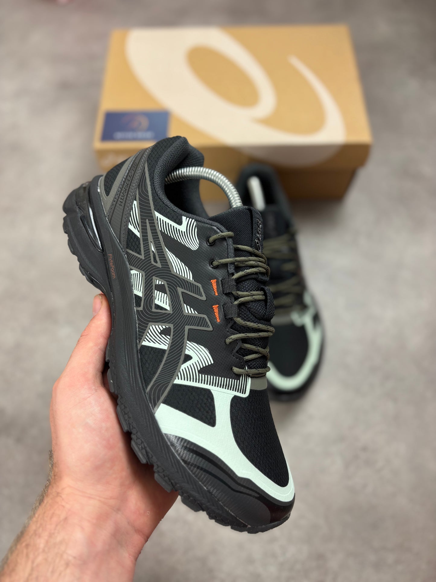 ASICS Gel-Terrain Black/Truffle Grey